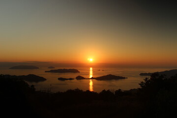 夕日と海『SDGs地球の神秘』海とソラ！輝く太陽のヒカリ！日本　山口県