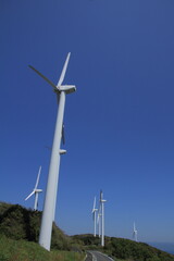 愛媛県　佐田岬半島に立つ風車