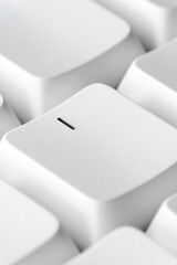 清潔感のある白いパソコンキーボードの背景素材「I」のキー