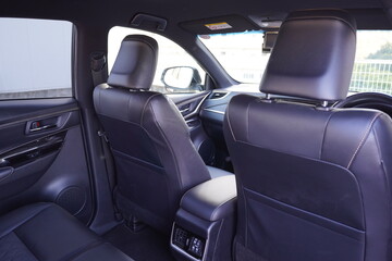 SUV,運転席,後部座席視点,ハンドル,カーナビ, 車内, 室内