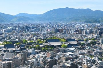 京都タワー展望台から愛宕山方面を望む