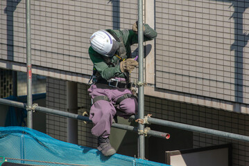 マンション解体現場の作業員