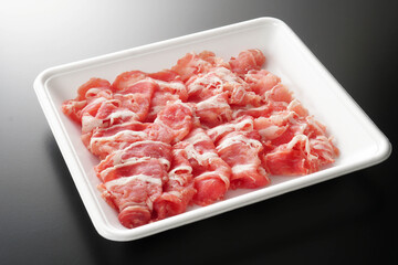 豚肉　肩ロース　切り落とし