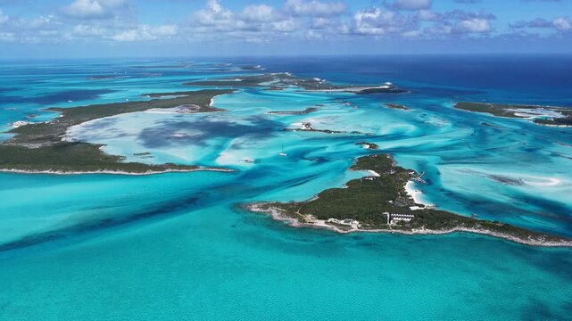 Exuma Skyline In Exuma Black Point Bahamas. Bird Eye View Of A Amazing Coastal Beach In The Summer Holiday. Deserted Skyline Grateful Stunning. Grateful Waterfront Shore. Exuma Black Point.
