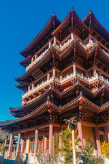 Obraz premium The architectural scenery of Helu Temple in Yantai City, Shandong Province, China.