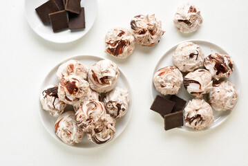 Chocolate meringue cookies