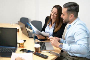 Fototapeta premium Business people collaborating during a meeting in office