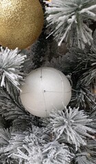 christmas tree decorations