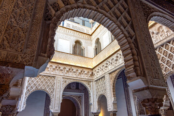 Obraz premium Dolls courtyard in Peter's palace of Seville Alcazar, Spain