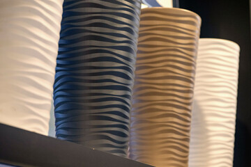 Flower pot bowl with legs, insert, herb pot, plant bowl, ecologically recycled
Handmade clay pottery on the display.