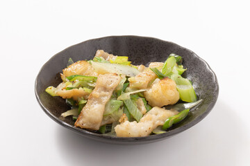 シマチョウ（ホルモン）　ねぎ塩炒め