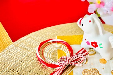 午年の年賀状素材と可愛い白馬