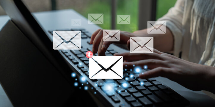 An email inbox with a new message notification alert. A concept of digital communication, correspondence, and unread electronic mail. Motif