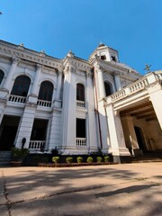 Majestic White Colonial-Era Building with Dome and Classical Architecture