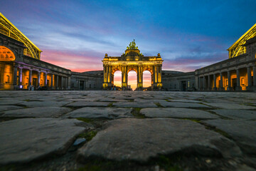 Belgique Bruxelles nuit tourisme monument Parc du cinquantenaire