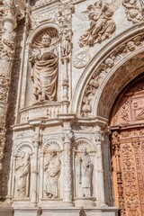 Obraz premium Sculptures on Plateresque Portal of Santa Maria la Mayor Church in Calatayud
