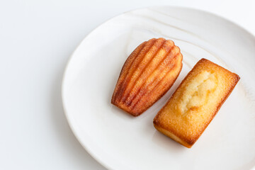 貝殻型のマドレーヌとフィナンシェ