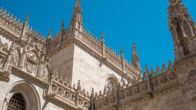 Detalle agujas chapiteles de la bas&iacute;lica catedral siglo XVI de Granada, Espa&ntilde;a