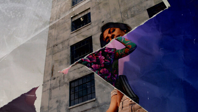 Paper Cut Transition 05
