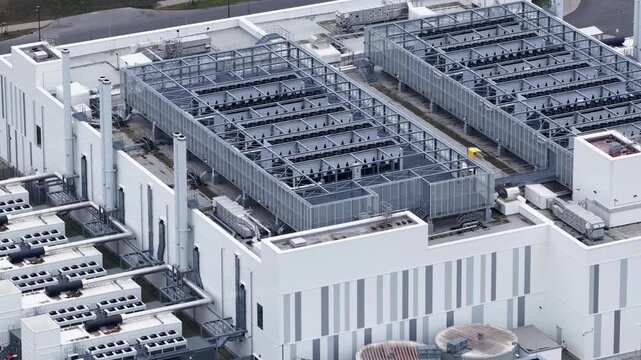 Data Center Cooling and Emergency Power Systems in Berlin