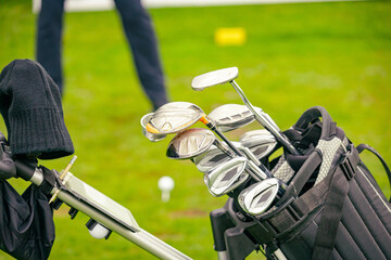 Bag for golf set club on course