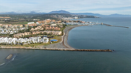 Vista a&eacute;rea de la pedan&iacute;a de Sotogrande en la provincia de C&aacute;diz, Espa&ntilde;a