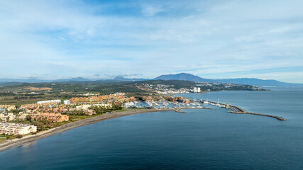 Vista a&eacute;rea de la pedan&iacute;a de Sotogrande en la provincia de C&aacute;diz, Espa&ntilde;a