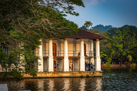 sunset at lake in kandy, sri lanka, kandy, travel, ceylon, pavilion