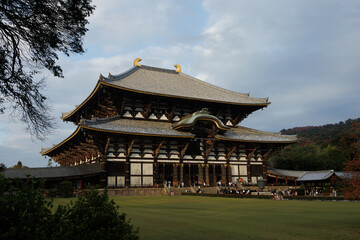 Obraz premium Traditional Japanese Temple With Grand Wooden Architecture, Sacred Grounds, And Scenic Courtyard. Nara City, Japan