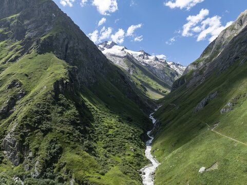 R&ouml;tspitze, Umbaltal with river Isel, Hohe Tauern National Park, East Tyrol, Tyrol, Austria