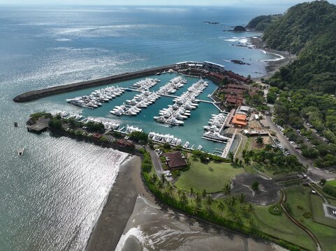 Los Sue�os Marina: A Jaco, Costa Rica Paradise