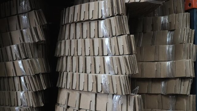 Fabrica de empaques de cart&oacute;n y tarimas de madera para log&iacute;stica industrial 