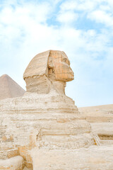great sphinx of giza on sunny day