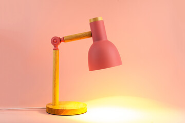  Light lamp growing in the room