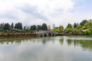 Obraz premium The Five-Arch Bridge at Black Dragon Pool Park in Dayan old town ,Lijiang, China