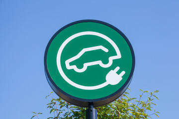 Schild Ladestation f&uuml;r Elektroautos, Deutschland