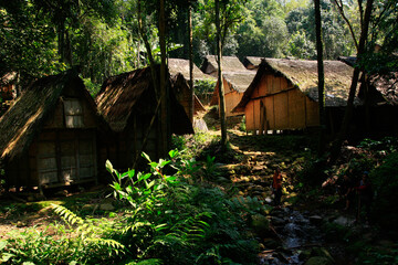 The Hidden Wisdom of Kanekes: Ancient Bamboo Rice Barns Deep in the Banten Rainforest
