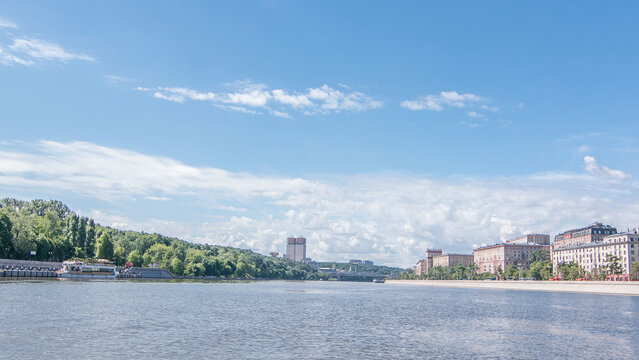 Boats floats on the Moskva River past the Moscow Kremlin and other famous places timelapse hyperlapse, Russia