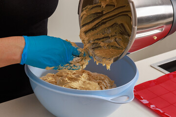 Bildserie Weihnachtspl&auml;tzchen mit Liebe gebacken &ndash; Schritt f&uuml;r Schritt