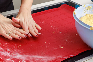 Bildserie Weihnachtspl&auml;tzchen mit Liebe gebacken &ndash; Schritt f&uuml;r Schritt