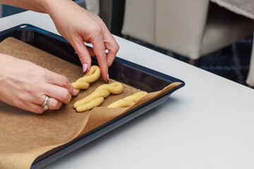 Bildserie Weihnachtspl&auml;tzchen mit Liebe gebacken &ndash; Schritt f&uuml;r Schritt