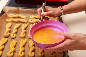 Bildserie Weihnachtspl&auml;tzchen mit Liebe gebacken &ndash; Schritt f&uuml;r Schritt