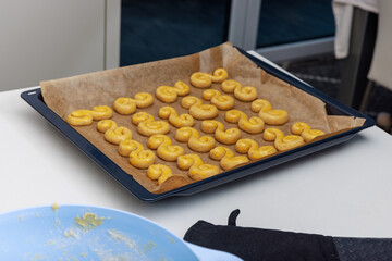 Bildserie Weihnachtspl&auml;tzchen mit Liebe gebacken &ndash; Schritt f&uuml;r Schritt