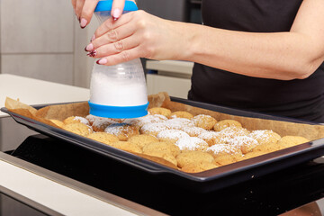 Bildserie Weihnachtspl&auml;tzchen mit Liebe gebacken &ndash; Schritt f&uuml;r Schritt