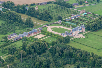 vue a&eacute;rienne du ch&acirc;teau de Saint Aubin-d'&Eacute;crosville en Seine maritime en France