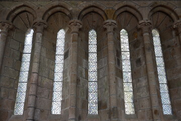  Fen&ecirc;tre &agrave;&nbsp;vitraux&nbsp;de&nbsp;l'abbaye&nbsp;du Mont-Saint-Michel