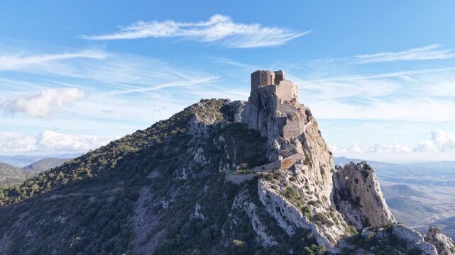 Ch&acirc;teau de Qu&eacute;ribus dans l'Aude (Occitanie, France) Forteresse royale du languedoc 