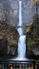 Multnomah waterfall in autumn, Oregon