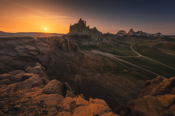 Fototapeta premium Golden Hour over Ancient Rock Formations
