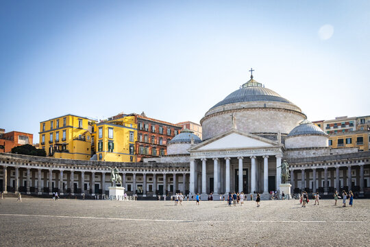 Piazza del Plebiscito, historical buildings, historic city centre, napoli, naples, italy, europe